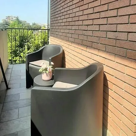 Bilocale Moderno Semicentro Policlinico Appartamento *