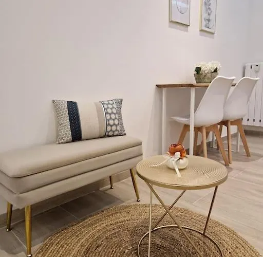 Lägenhet Bilocale Vicino Al Policlinico, Hesperia E Centro Storico Fibra Wi-fi Modena