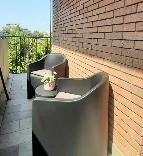 Bilocale Vicino Al Policlinico, Hesperia E Centro Storico Fibra Wi-fi Lägenhet *