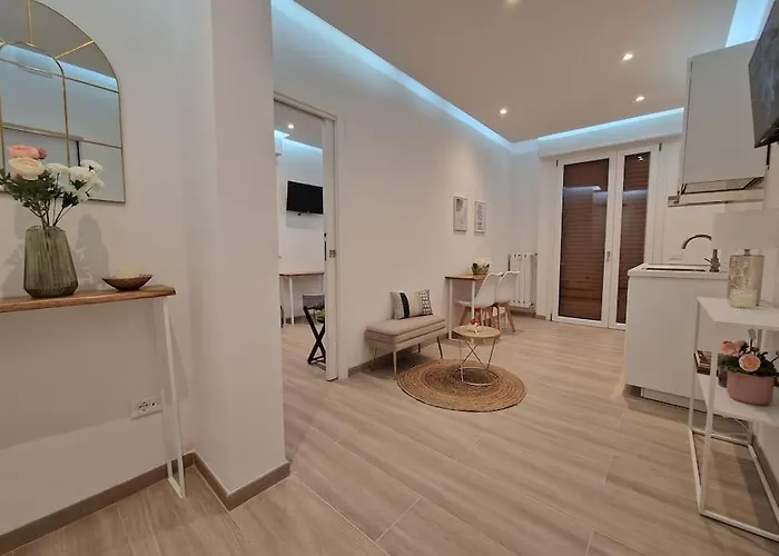 Bilocale Vicino Al Policlinico, Hesperia E Centro Storico Fibra Wi-fi