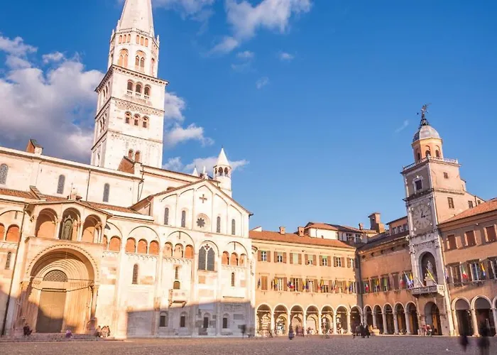 Bilocale Vicino Al Policlinico, Hesperia E Centro Storico Fibra Wi-fi *