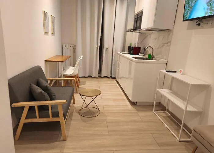 Lägenhet Bilocale Vicino Al Policlinico, Hesperia E Centro Storico Fibra Wi-fi Modena