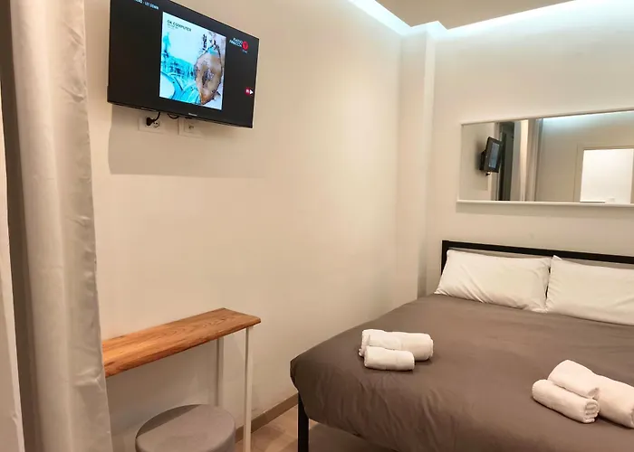 Bilocale Vicino Al Policlinico, Hesperia E Centro Storico Fibra Wi-fi *